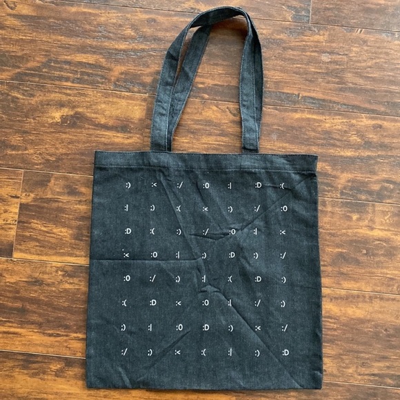 FREE **** Madewell Insider Tote - Picture 3 of 9